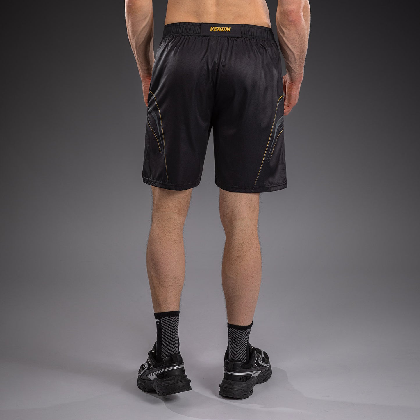 Venum Streamline Pantalón Corto de Entrenamiento – Negro/Oro