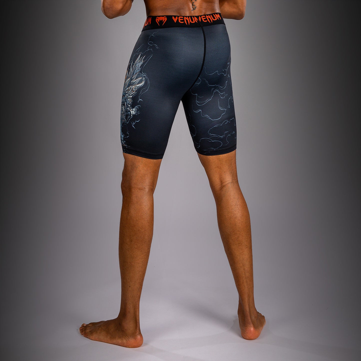 Venum Thunder Dragon Short de Compresión – Negro/Gris/Cobre