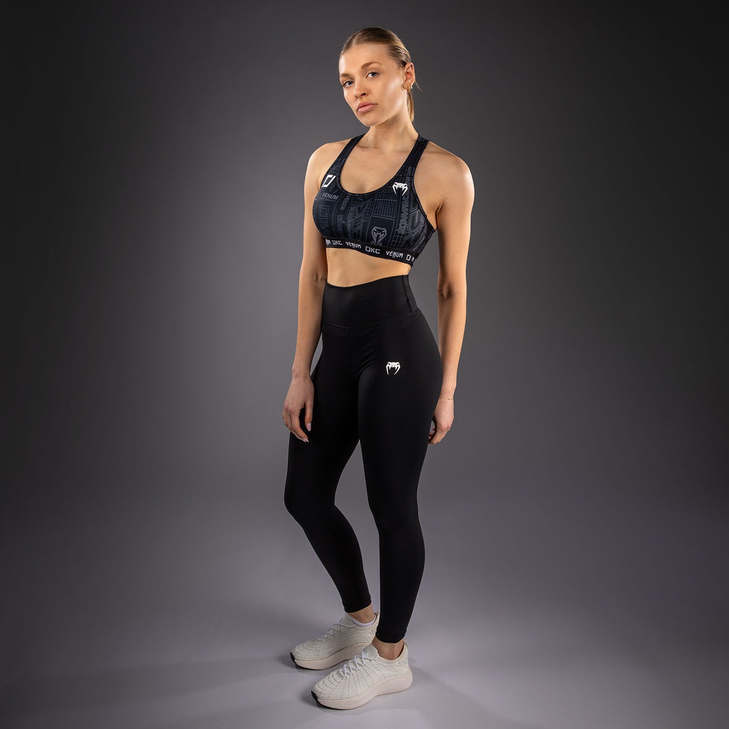 Karate Combat by Venum Sujetador Deportivo – Negro/Gris