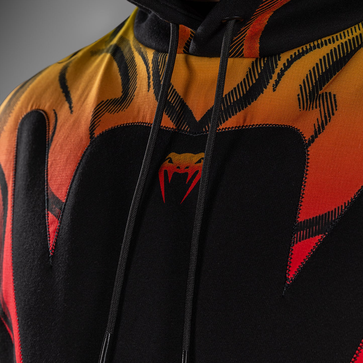 Venum x TEKKEN 8 Sudadera con Capucha Yoshimitsu - Negro/Naranja