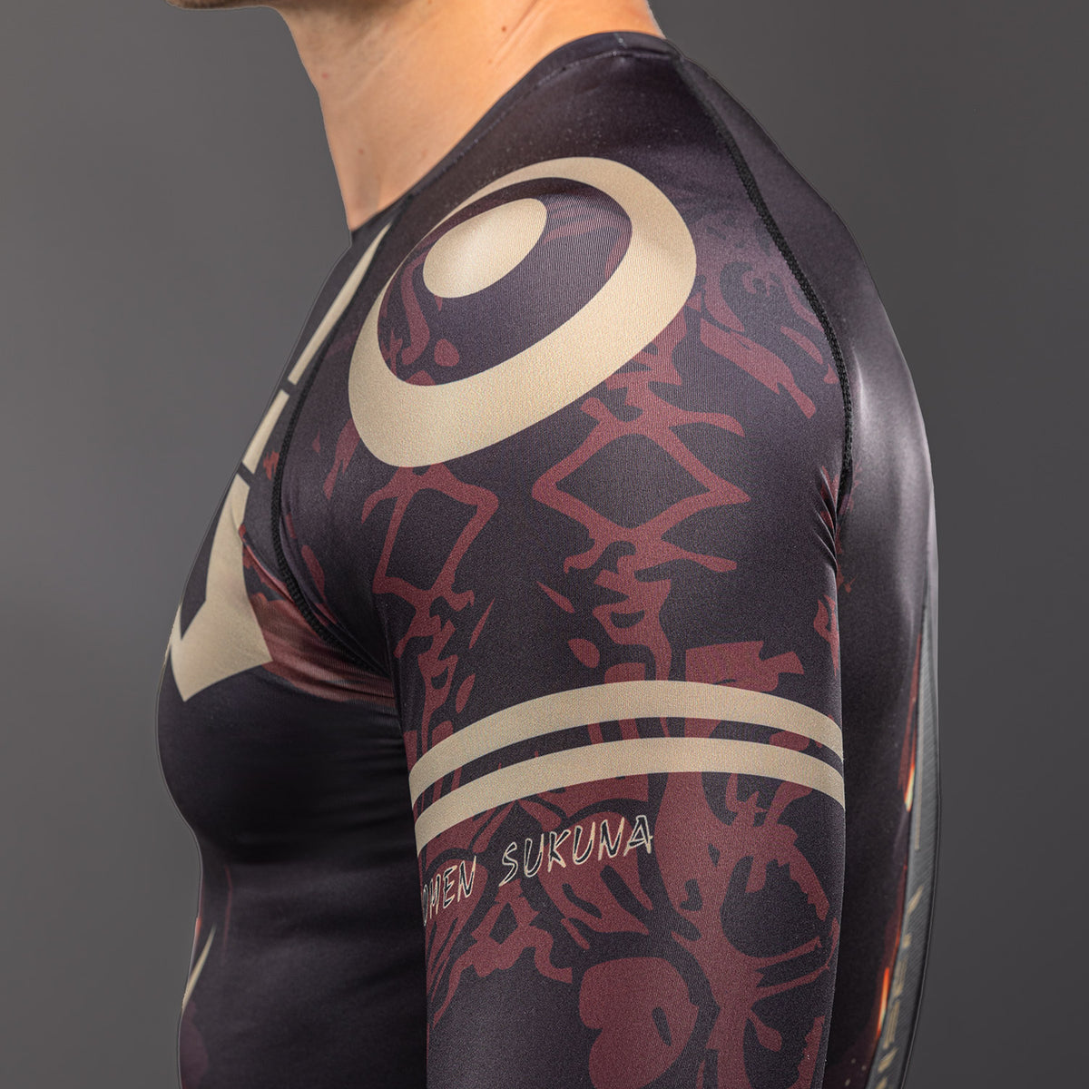 Jujutsu Kaisen x Venum Sukuna Rashguard Manga Larga – Negro/Arena