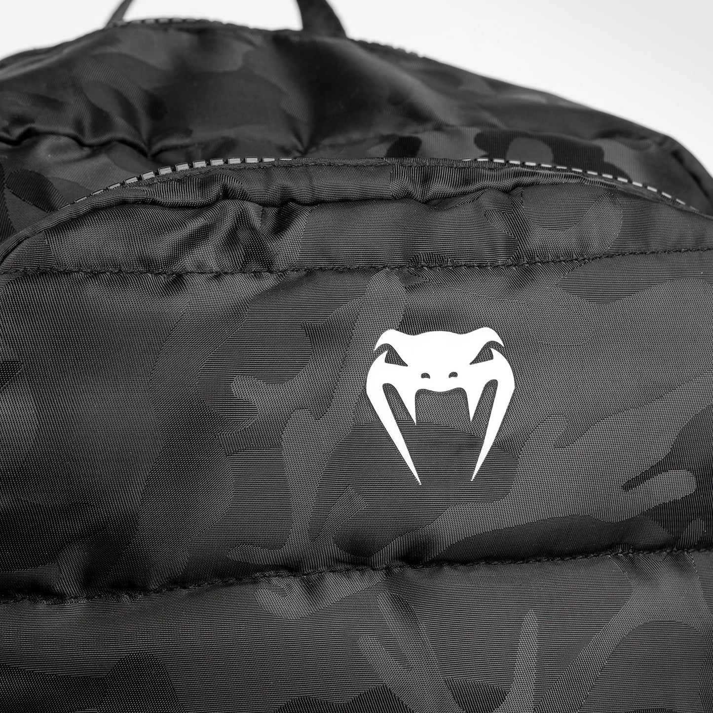 Venum Challenger Pro Mochila (20-25L) – Negro/Camo Oscuro