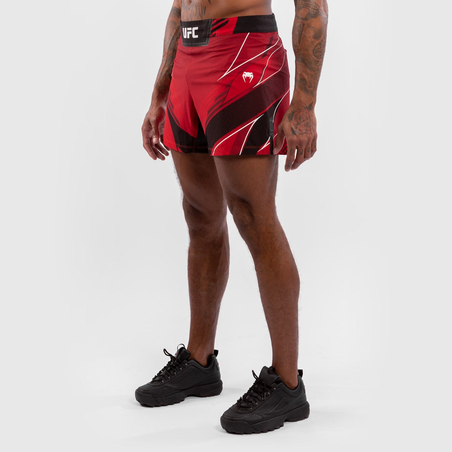 Venum UFC Authentic Fight Night Short para Hombre – Rojo