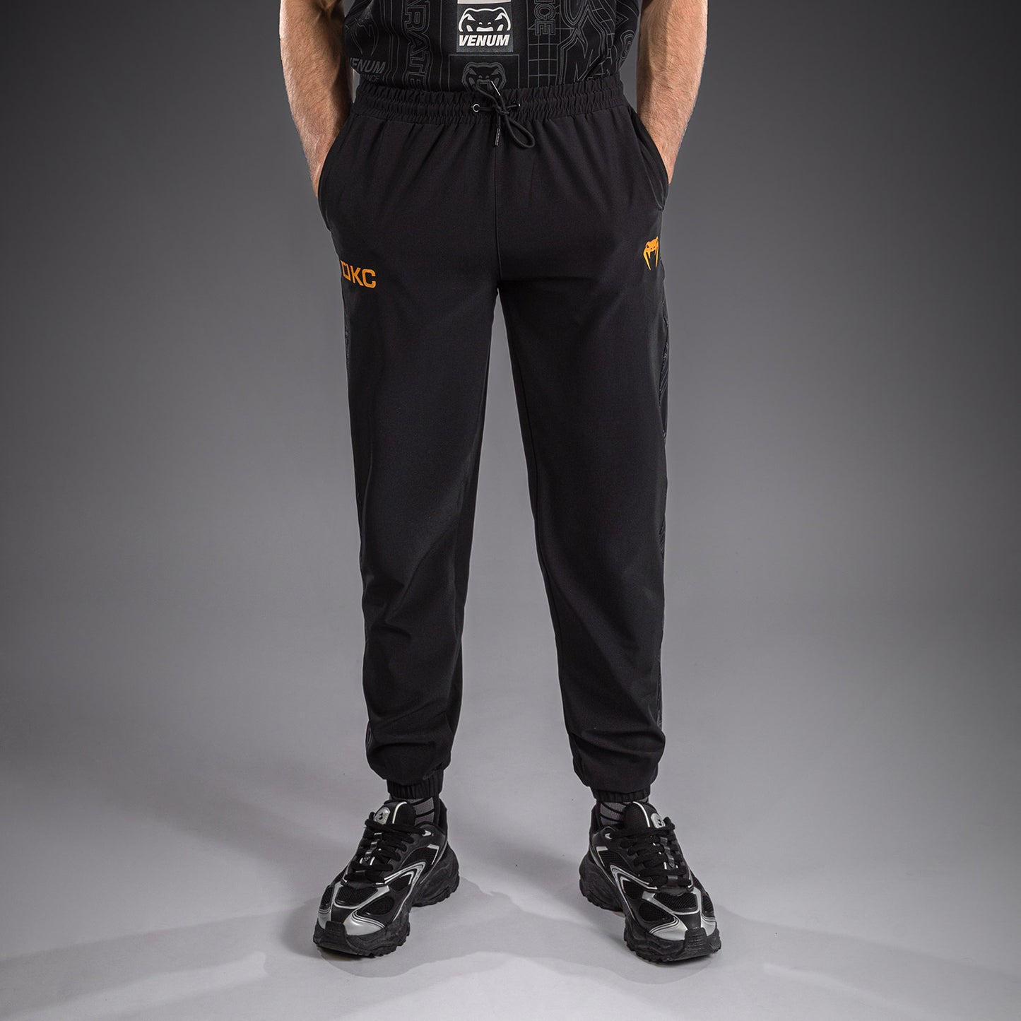 Karate Combat by Venum Pantalón Jogger – Negro/Gris