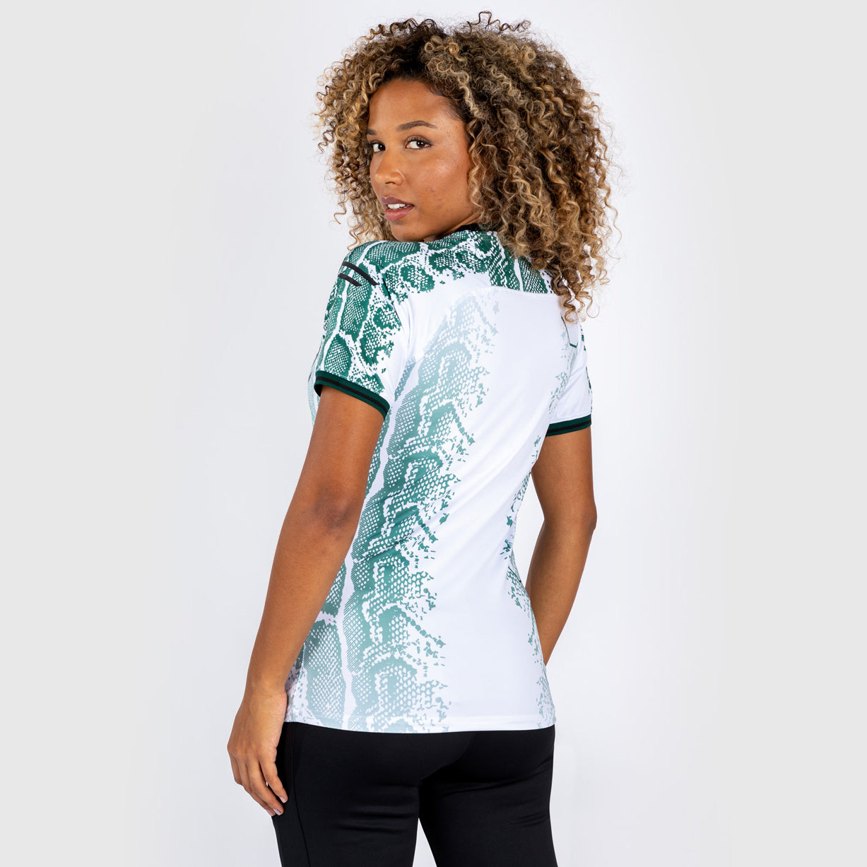 UFC Adrenaline by Venum Authentic Fight Night Mujer Walkout Jersey - Emerald Edition - Blanco/Verde