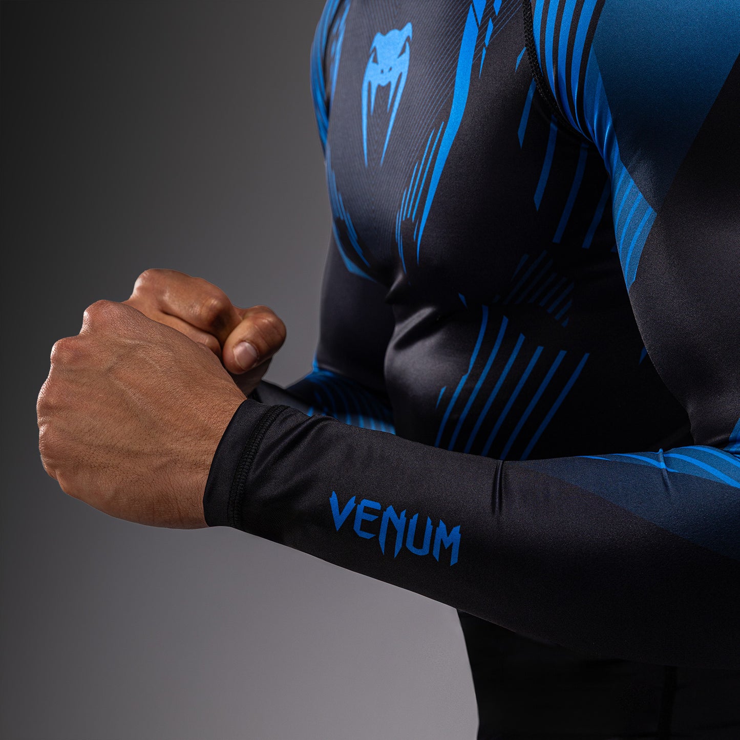 Venum No-Gi 6.0 Rashguard Manga Larga - Negro/Azul