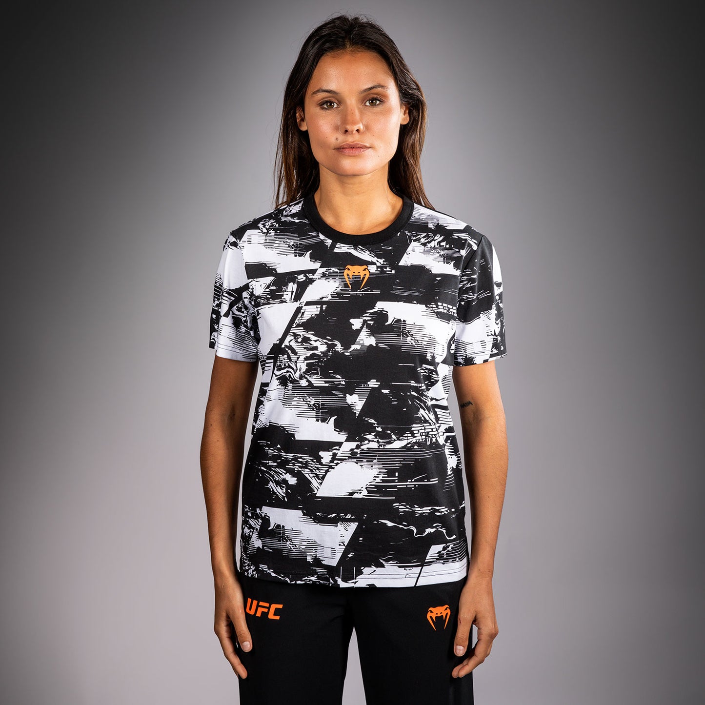 UFC Zenith by Venum Authentic Fight Week Camiseta de manga corta Mujer - Blanco