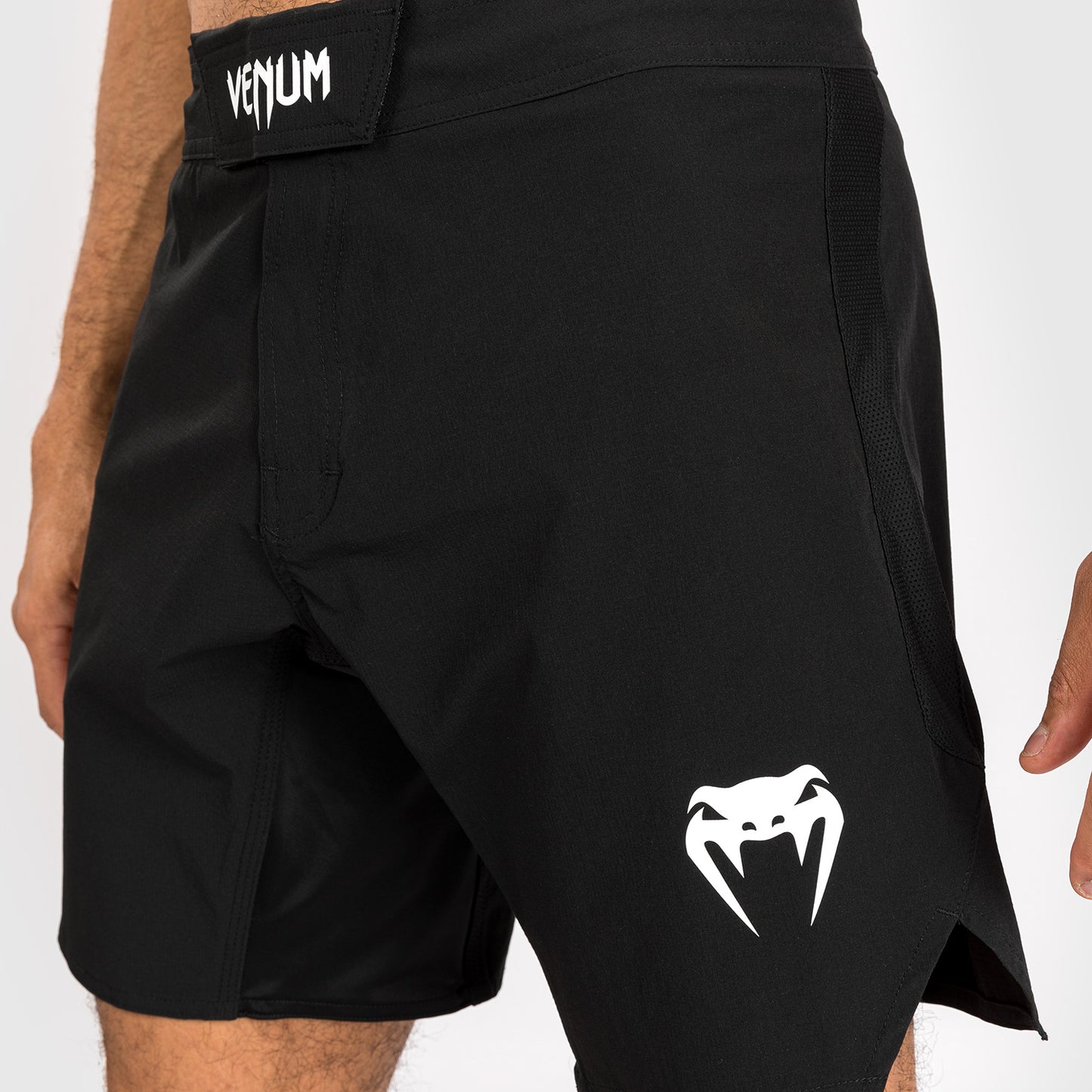 Venum Contender Pantalones cortos de lucha para hombre - Negro/Blanco