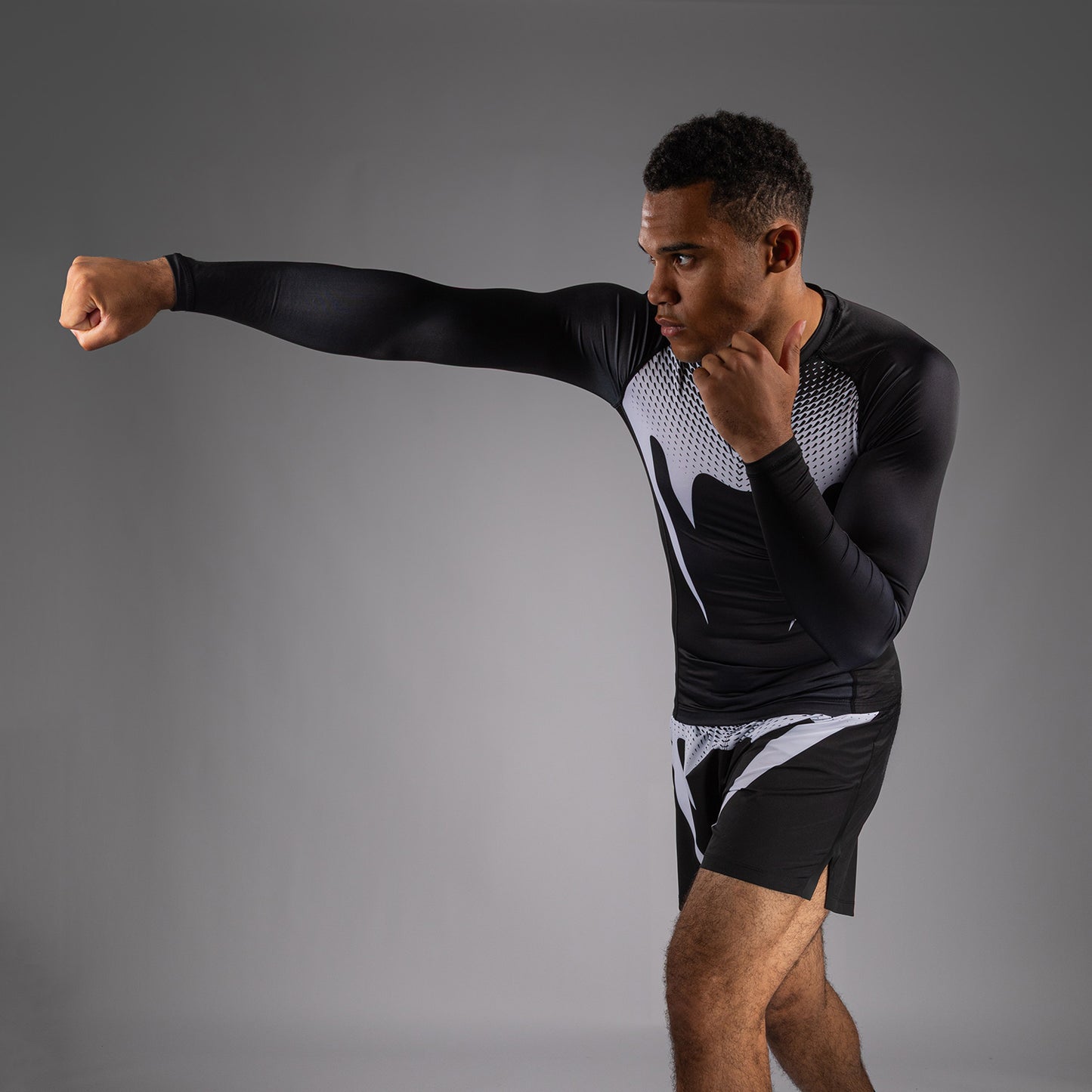 Venum No Gi Rashguards - Negro/Blanco