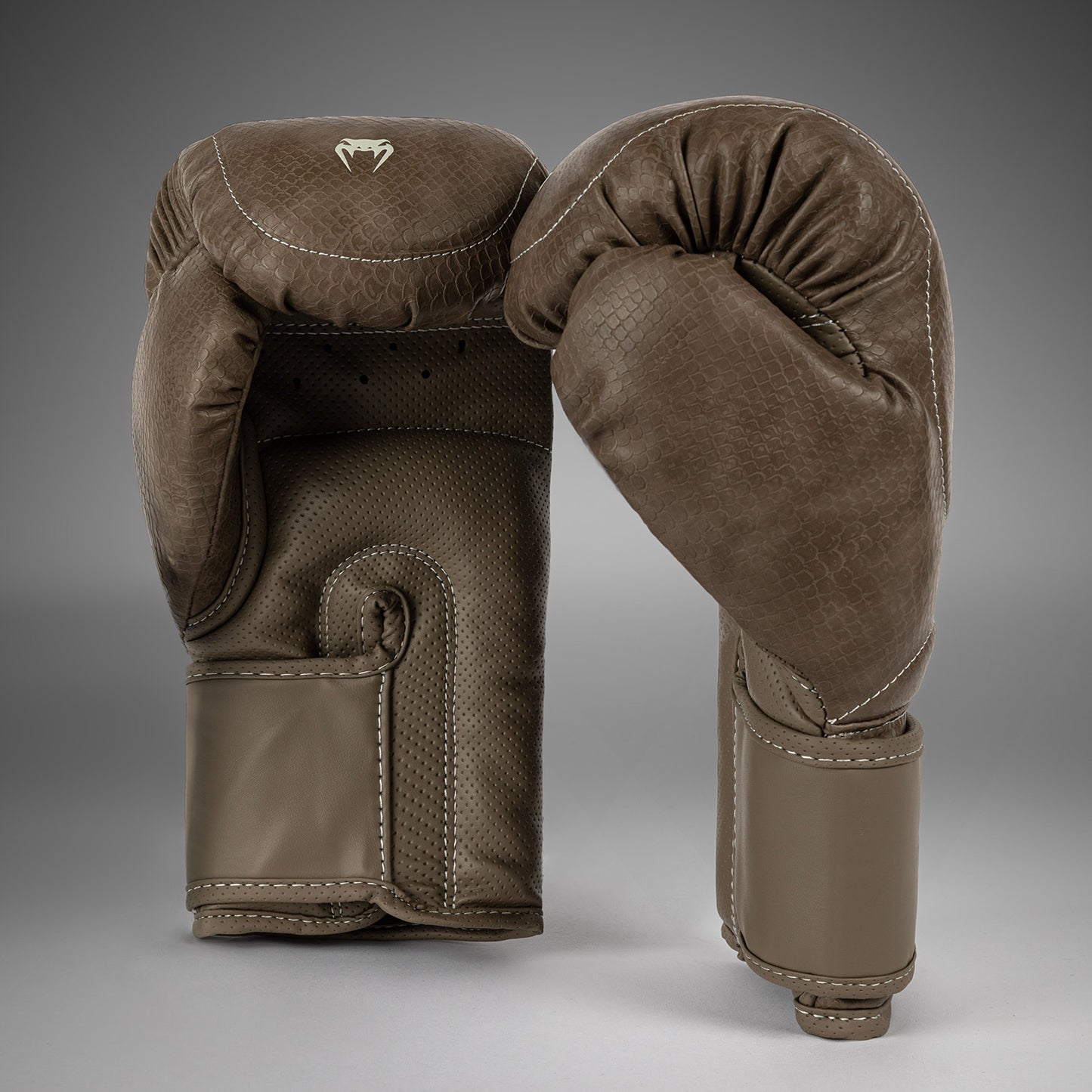Venum Impact Evo Scales Guantes de Boxeo – Marrón