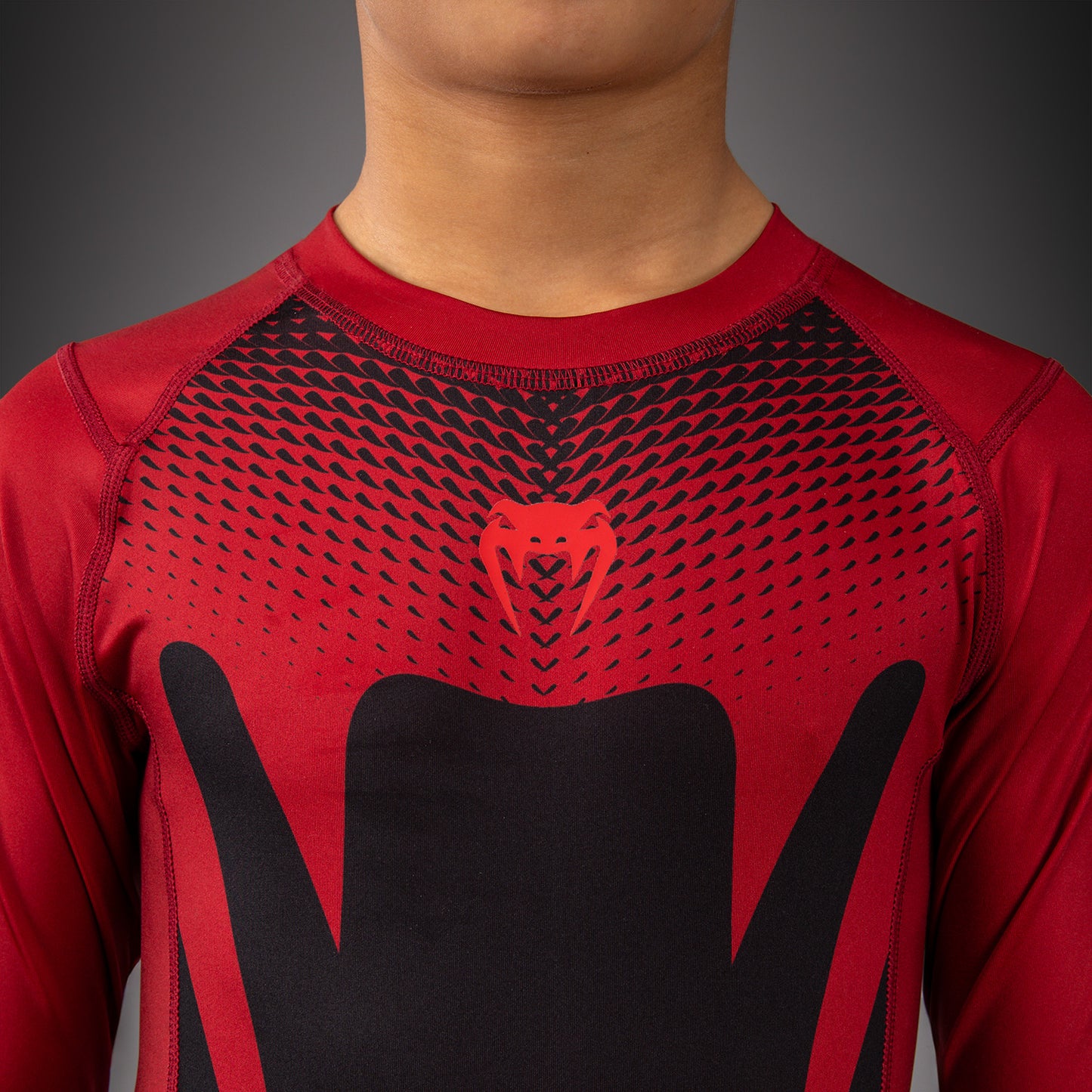Venum Attack Rashguard de Manga Corta para Niño - Negro/Rojo