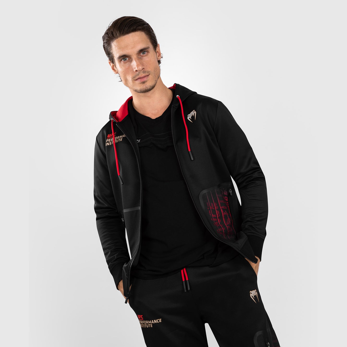 UFC Venum Performance Institute 2.0 Sudadera con cremallera para hombre - Negra/Roja