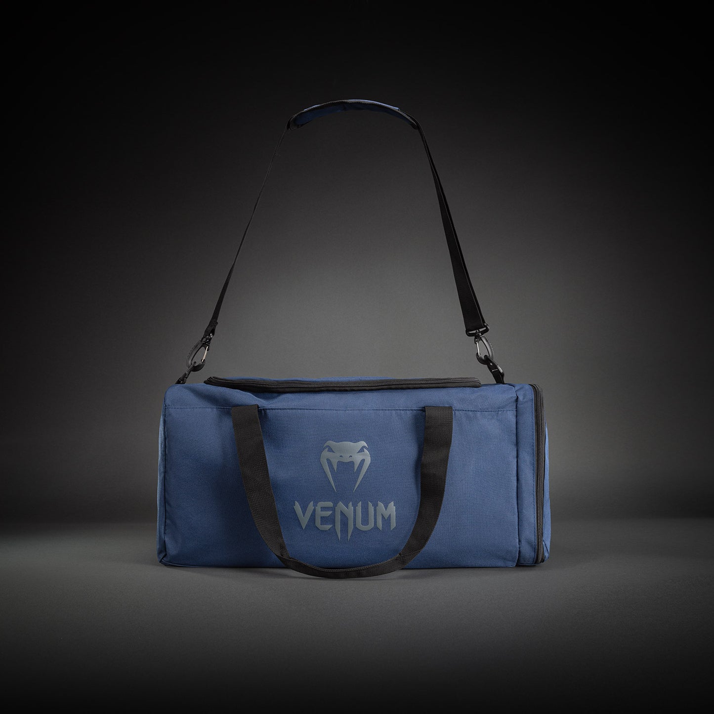 Venum Essential Bolsa de Deporte (37 L) - Azul Marino