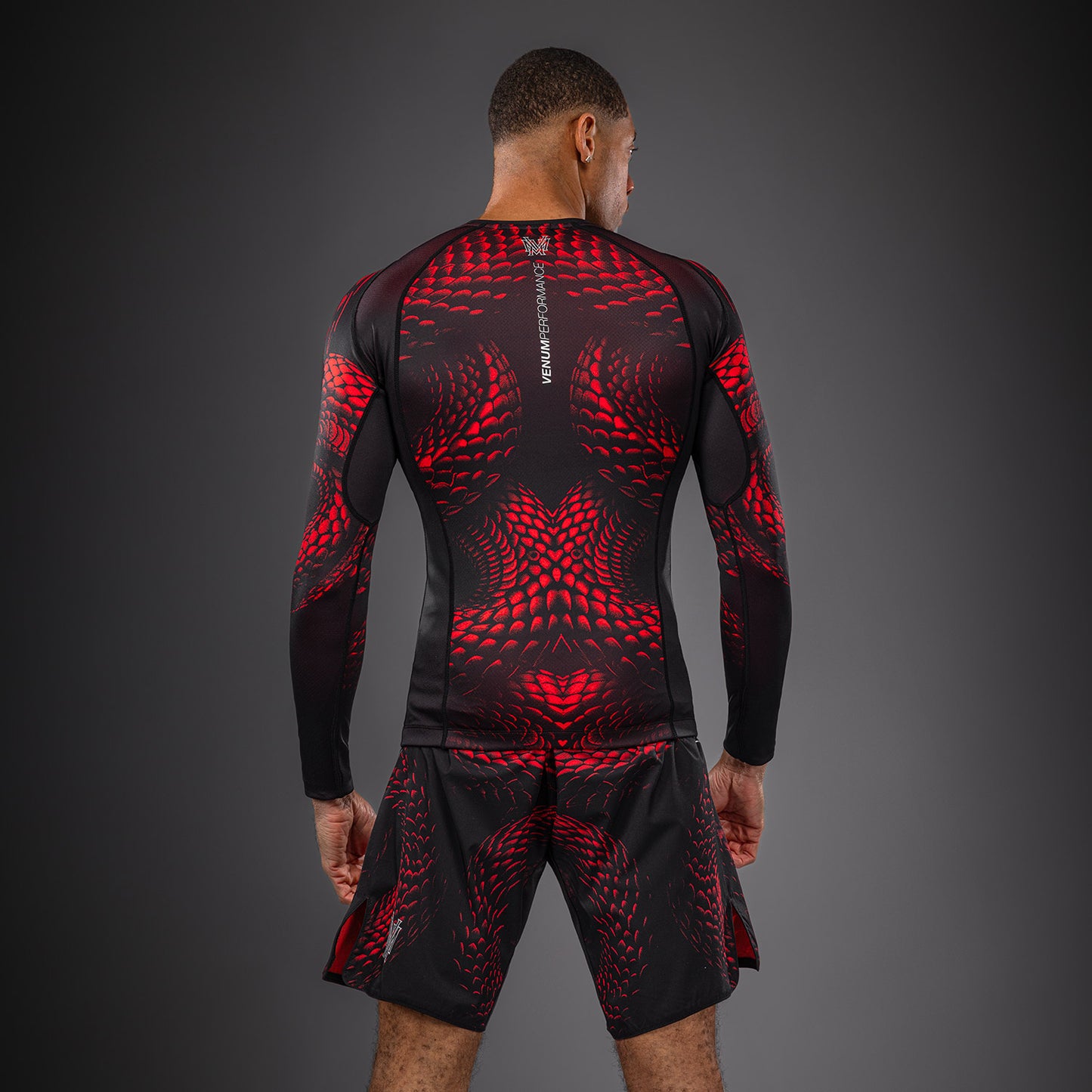 Venum Matupa Rashguard Manga Larga - Negro/Rojo/Plata