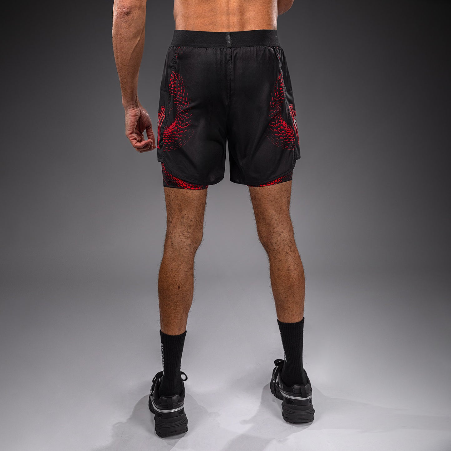 Venum Matupa Short de Entrenamiento - Negro/Rojo/Plata