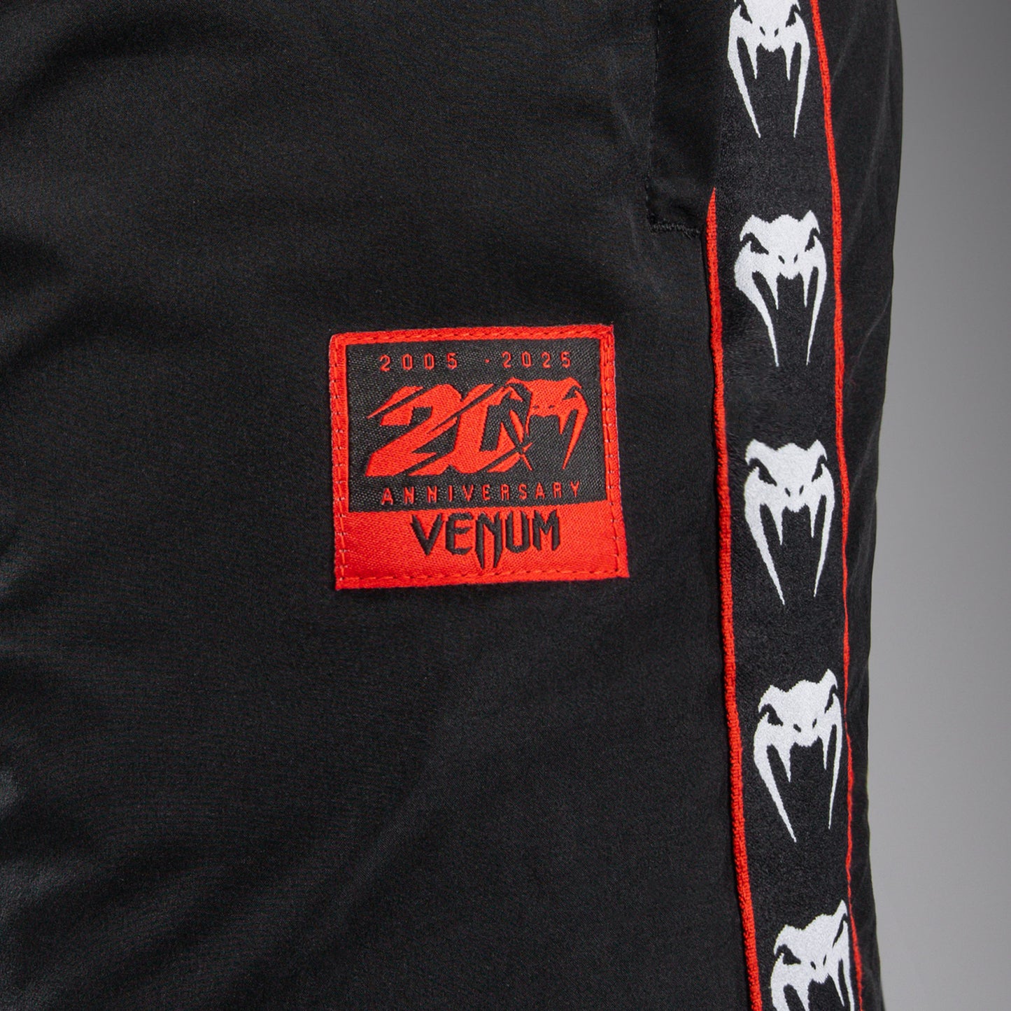 Venum 20th Anniversary Pantalón Jogger - Negro/Rojo