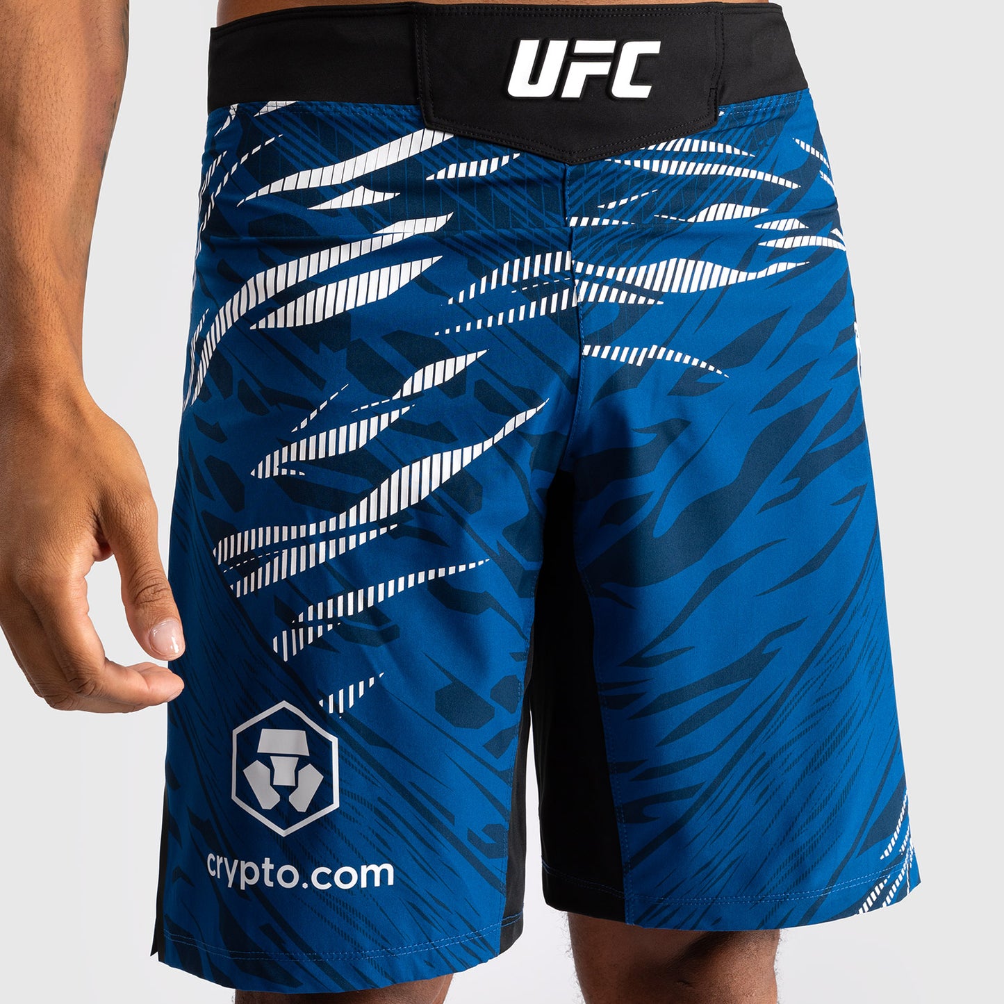 UFC Fusion by Venum Personalizados Authentic Fight Night Shorts de Lucha para Hombre - Ajuste Largo - Azul