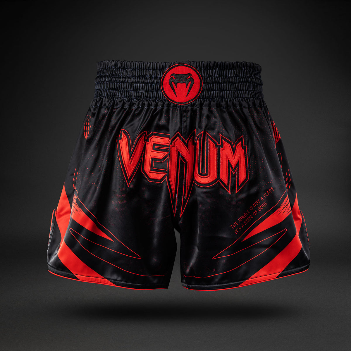 Venum Amazonia Reborn Pantalón corto de Muay Thai - Negro/Rojo