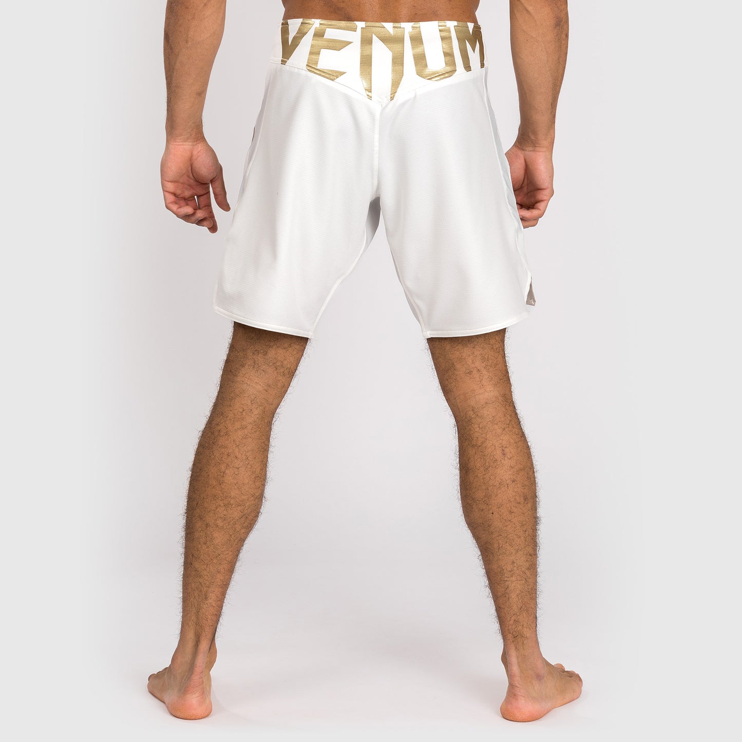 Venum Light 5.0 Pantalón Corto de Lucha - Blanco/Oro