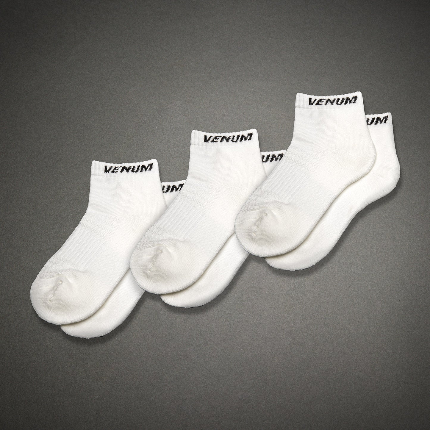Venum Essential Calcetines Tobilleros (Set de 3 pares) – Blanco/Negro