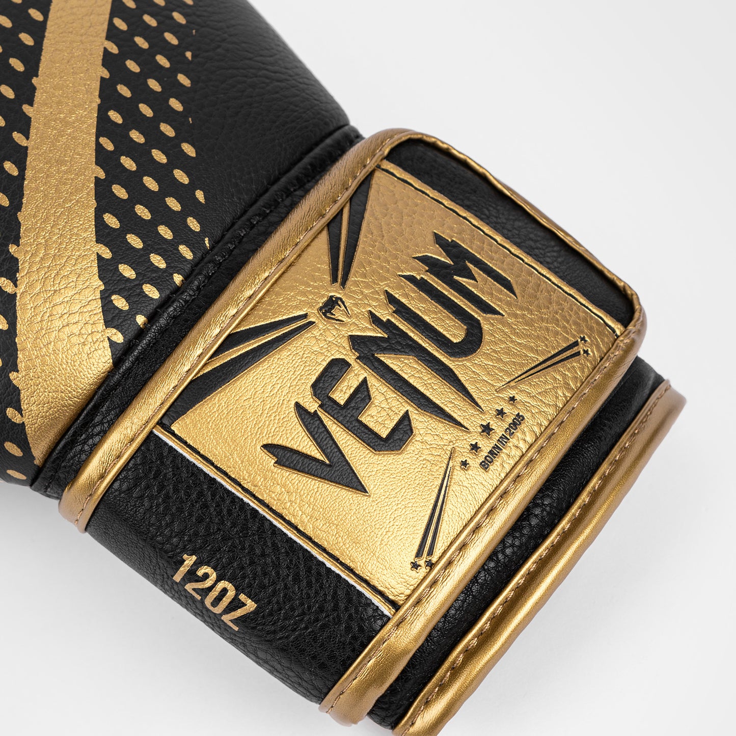 Guantes de boxeo Venum Lightning – Dorado/Negro