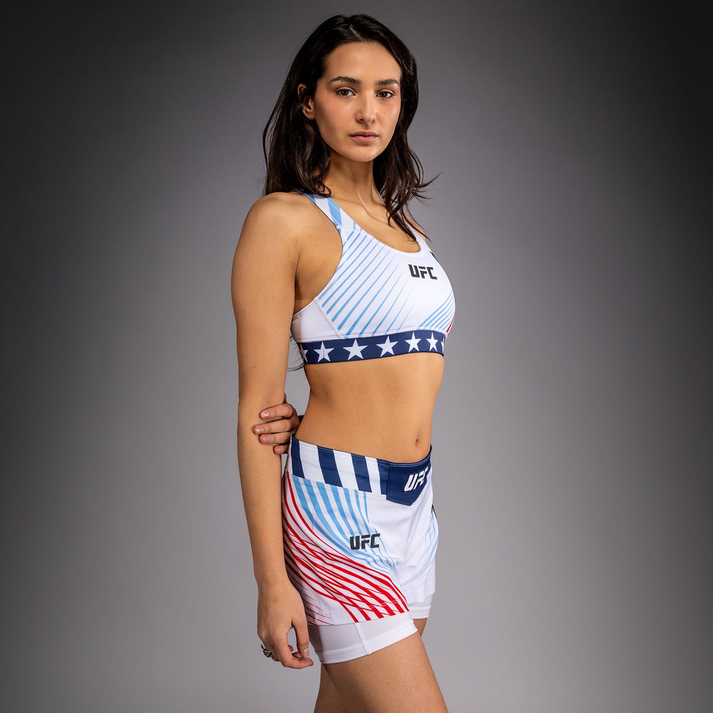 Official UFC Freedom 250 by Venum Authentic Fight Night Top deportivo para mujer - Blanco