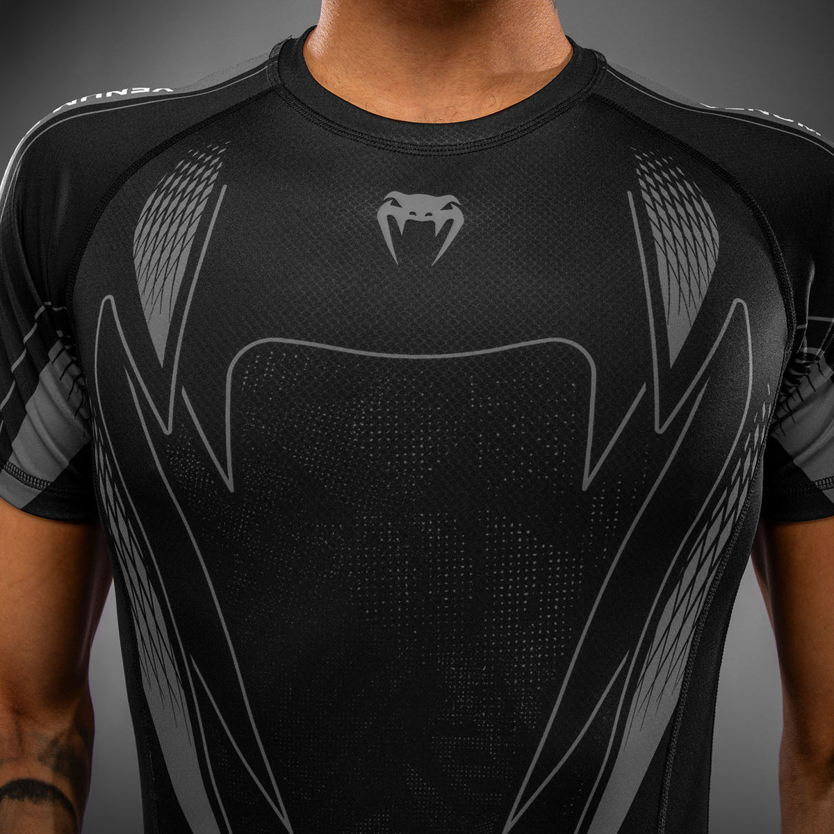 Venum Amazonia Reborn Camiseta de compresión de manga corta - Negro/Gris