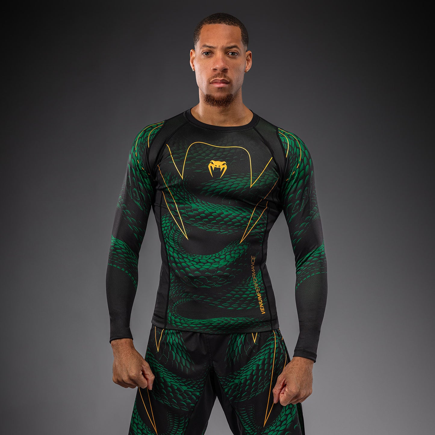 Venum Matupa Rashguard Manga Larga - Negro/Verde/Oro