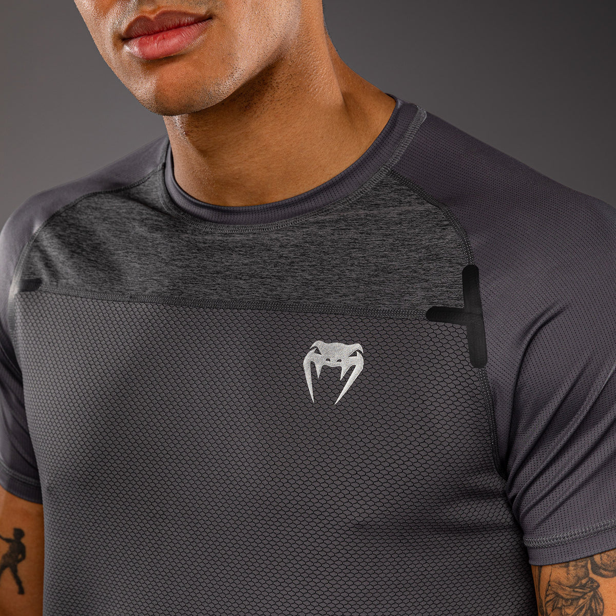 Venum G-Fit Scale Camiseta Dry Tech - Gris