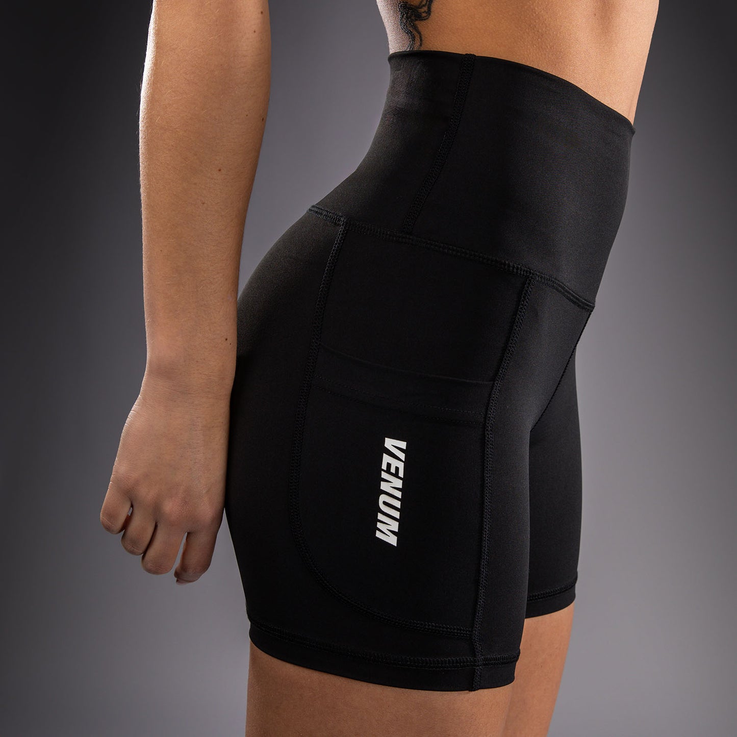 Venum Essential Pantalones cortos de compresión - Negro