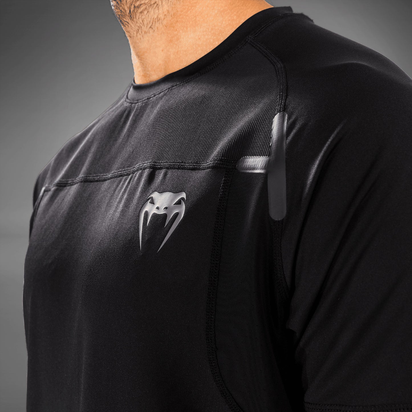 Camiseta Venum G-Fit Air Dry Tech - Negro