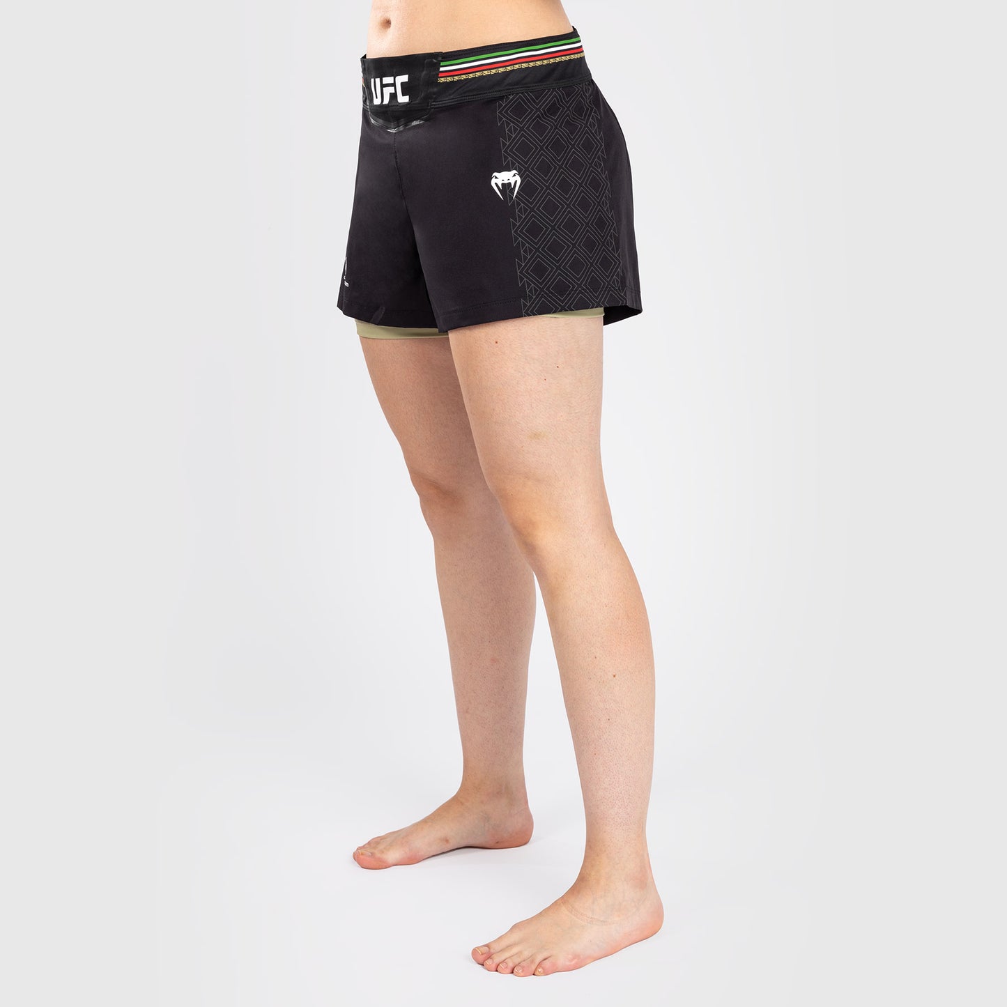 Noche UFC by Venum Authentic Fight Night Shorts de combate para mujer - Negro