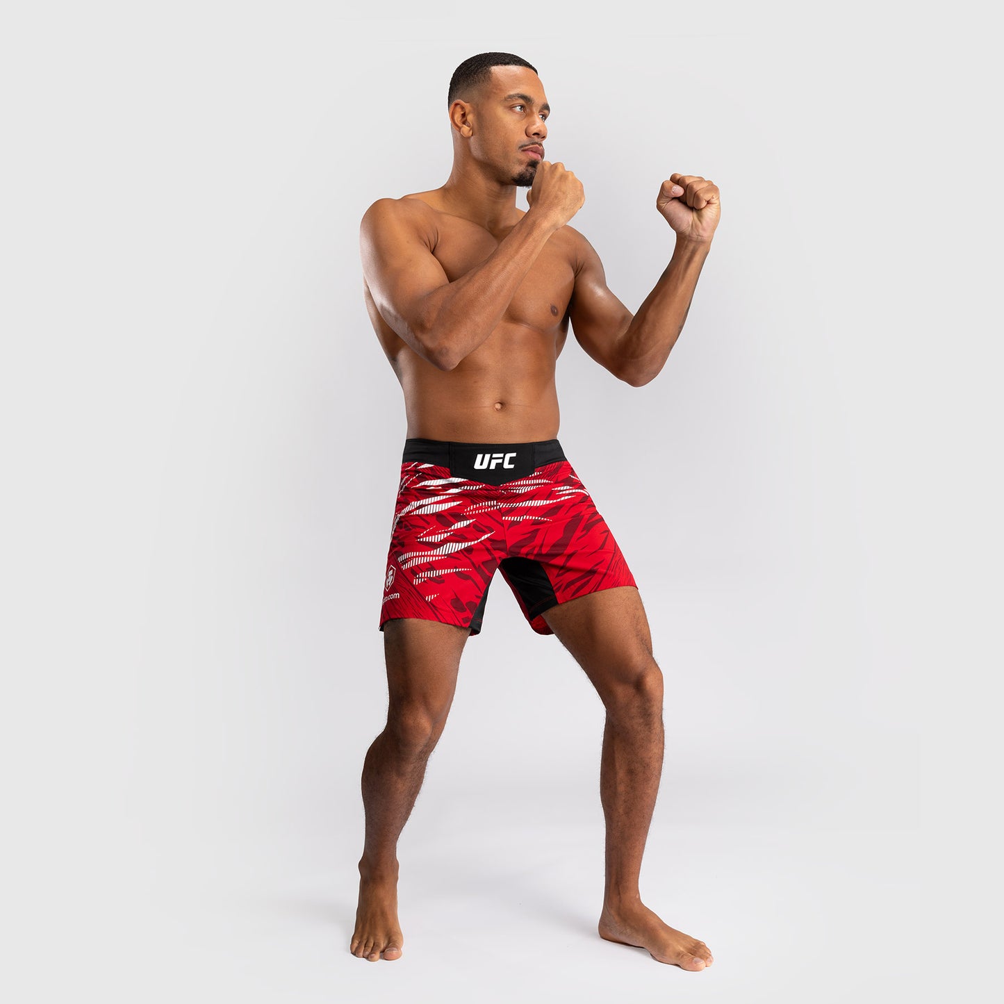 UFC Fusion by Venum Personalizados Authentic Fight Night Shorts de Lucha para Hombre - Ajuste Corto - Rojo