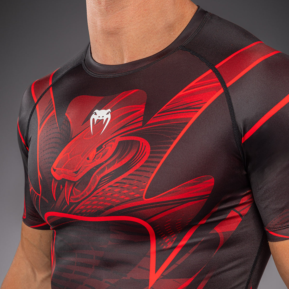 Venum Crimson Viper 2.0 Rashguard de manga corta - Negro/Rojo