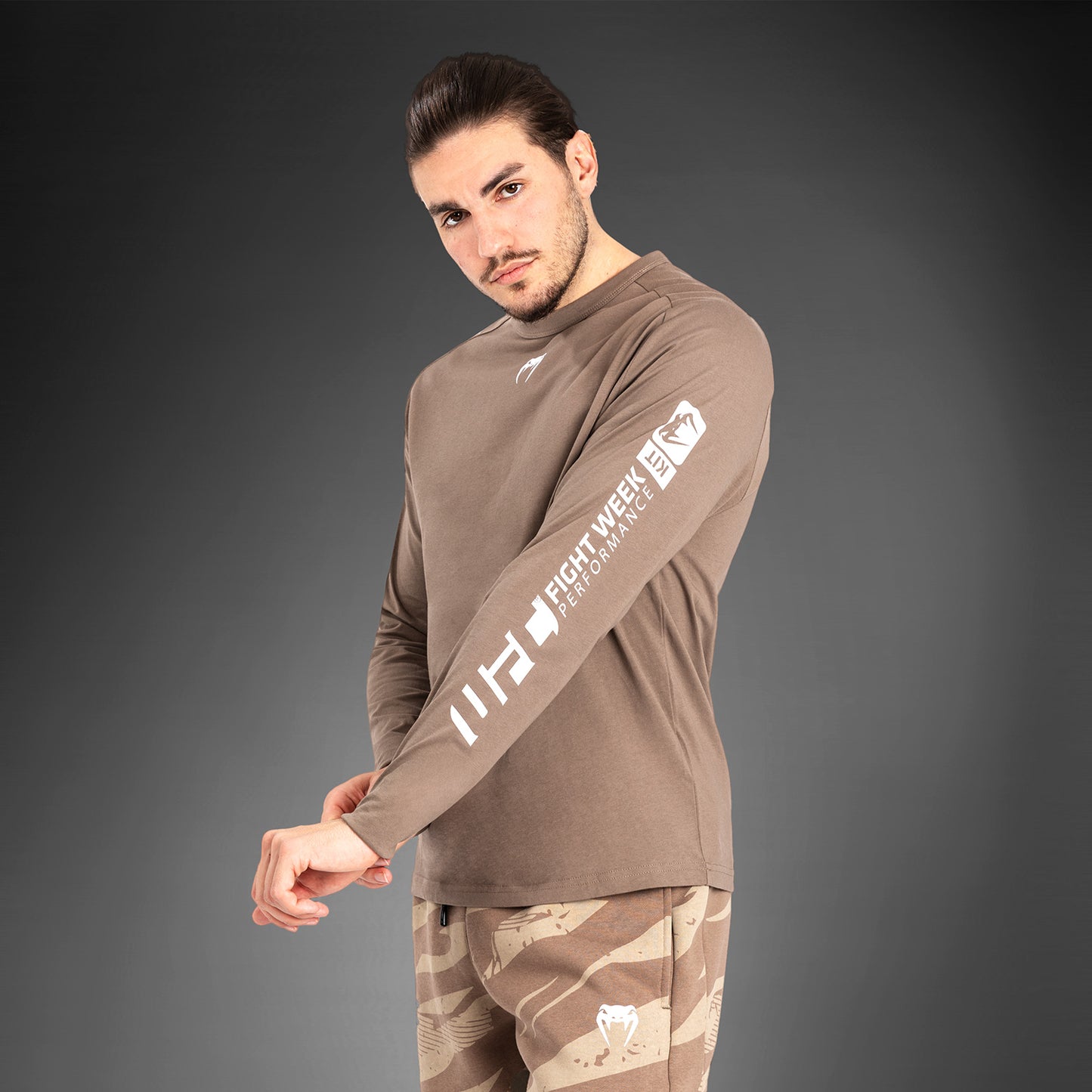 UFC Adrenaline By Venum Fight Week Camiseta de Manga Larga para Hombre - Bronce