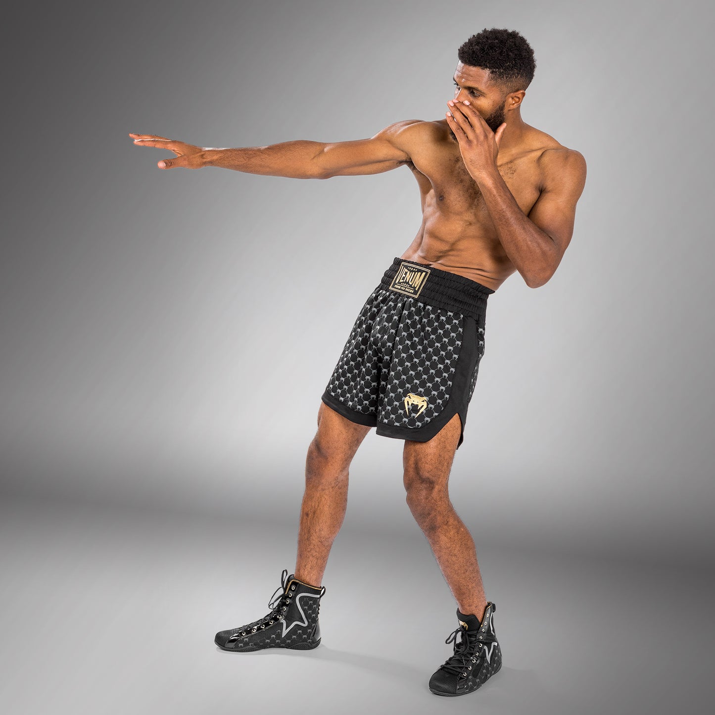 Shorts de Boxeo Venum Monogram - Negro