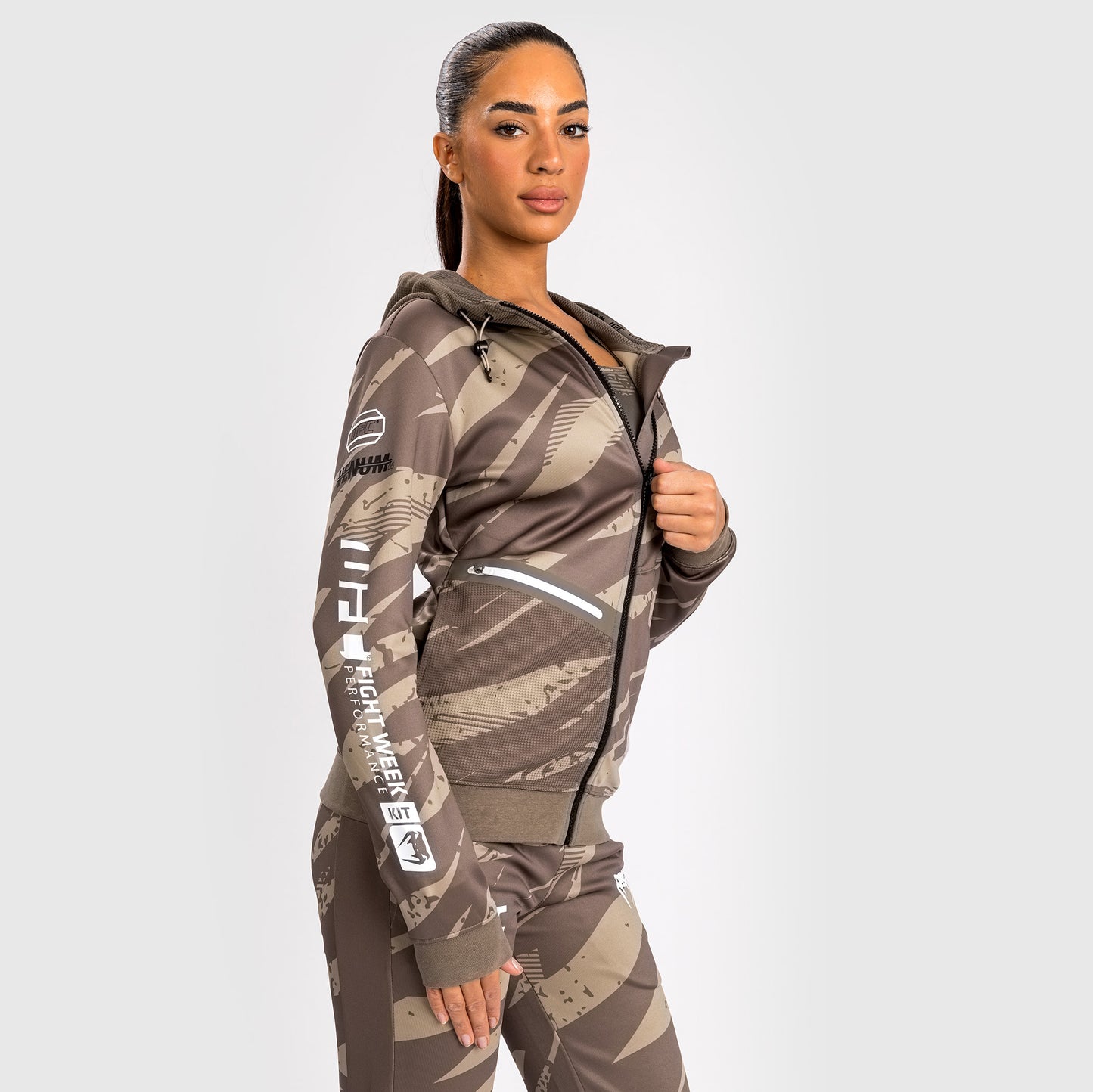 UFC Adrenaline By Venum Fight Week Sudadera Con Capucha para Mujer - Desert Camo