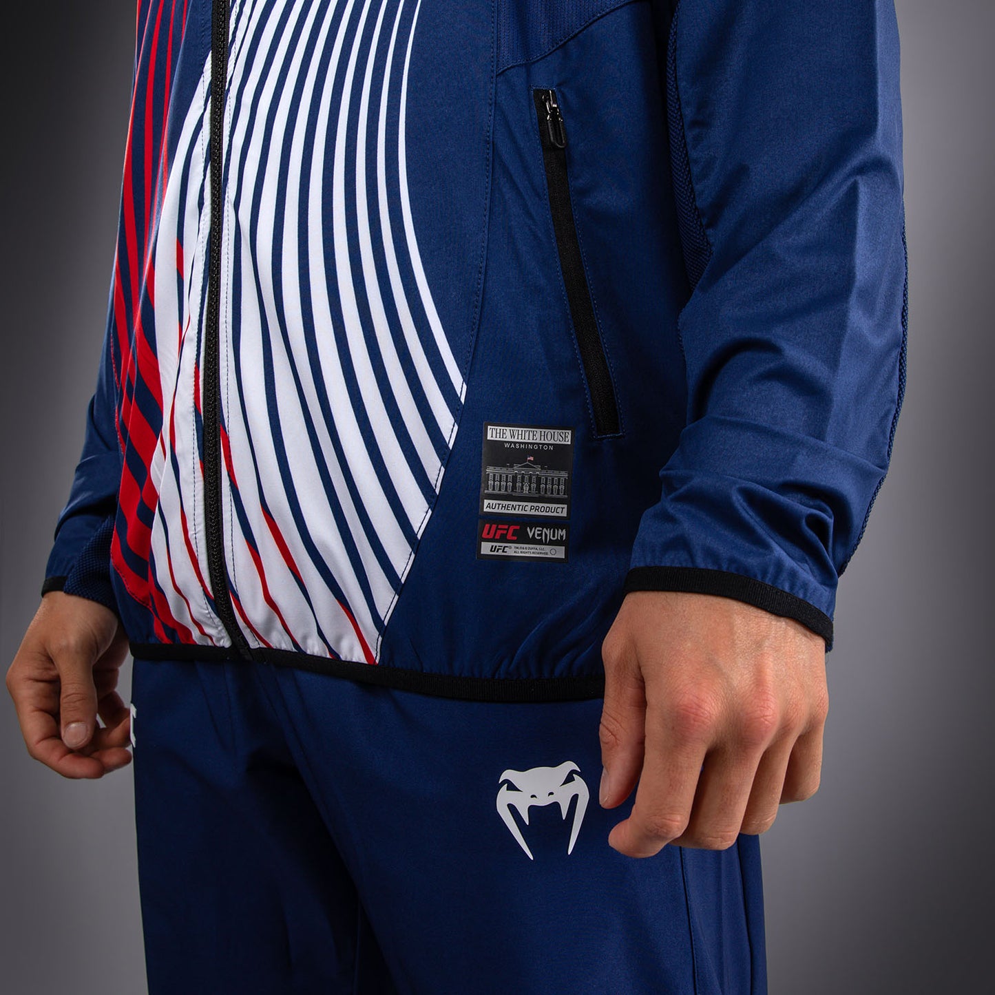 Official UFC Freedom 250 by Venum Personalizado Authentic Fight Night Walkout Hoodie para hombre - Azul