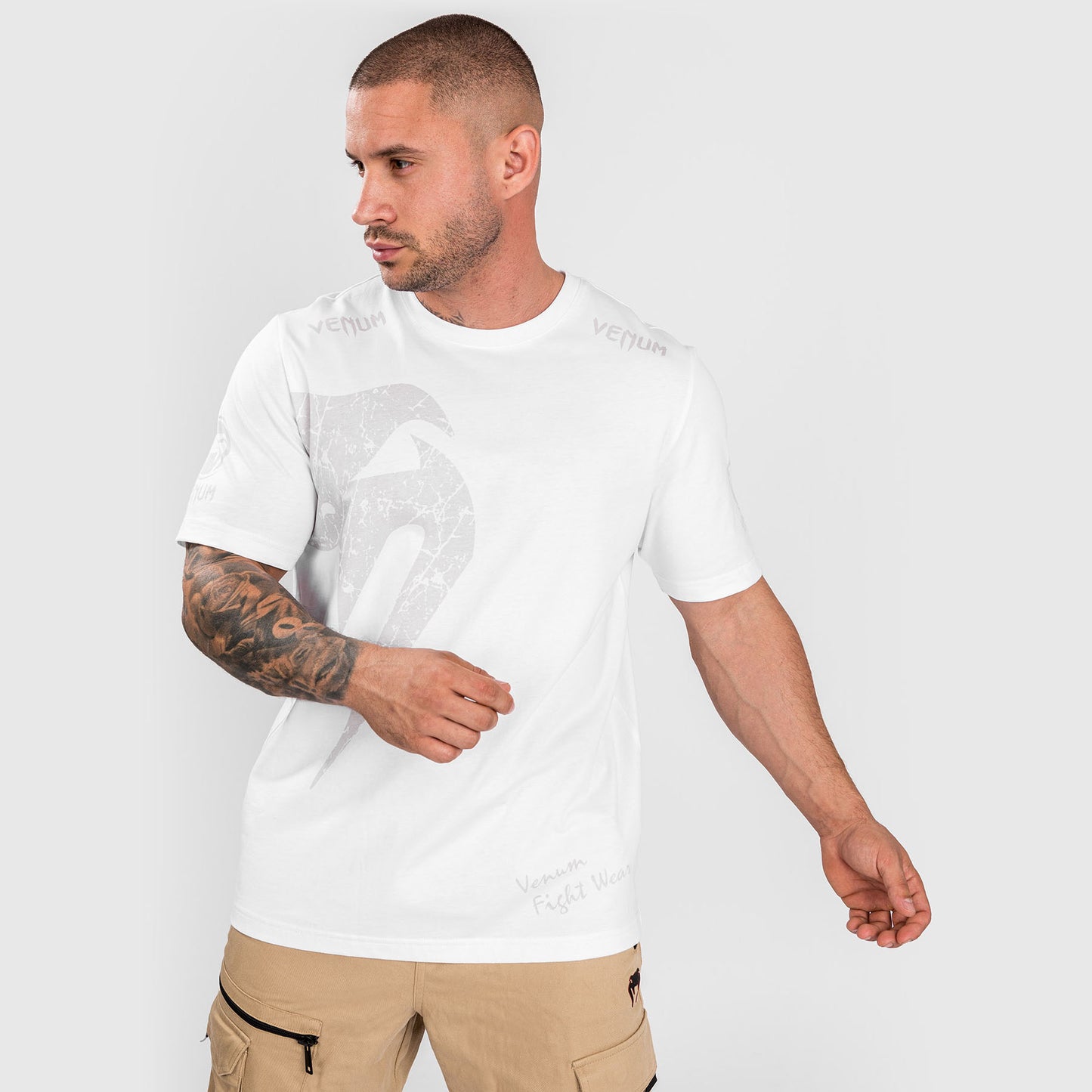 Camiseta Venum Giant Regular Fit - Blanco