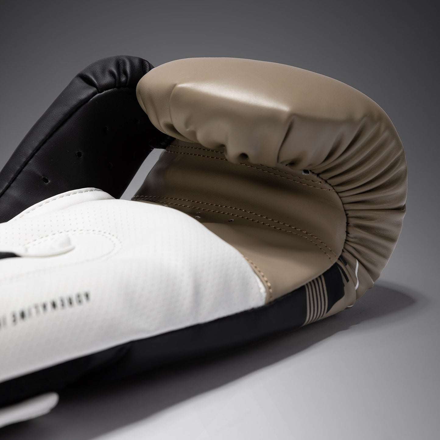 Venum Adrenaline Guantes de Boxeo – Negro/Arena