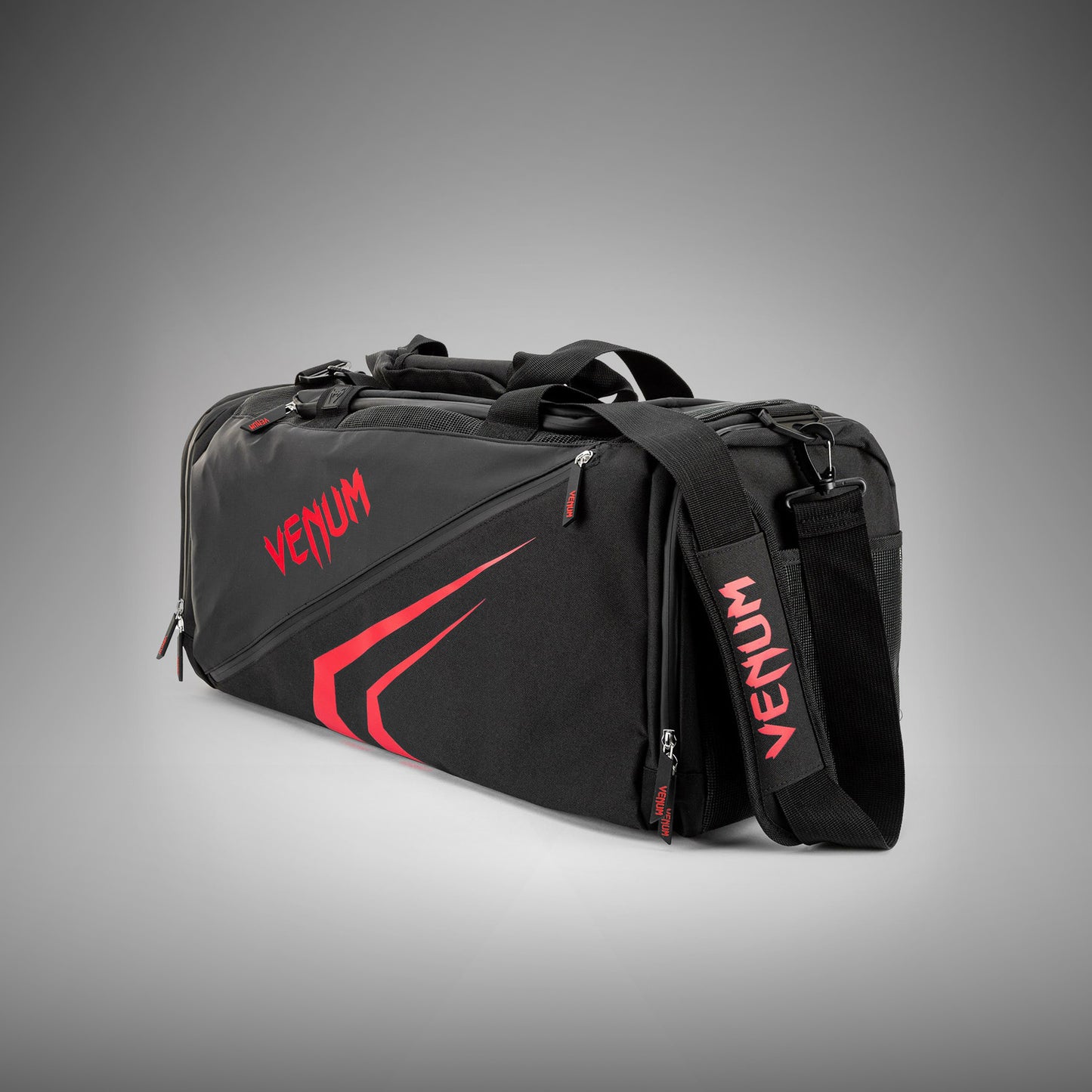 Venum Trainer Lite Evo Bolsa de deporte (48L) – Negro/Rojo