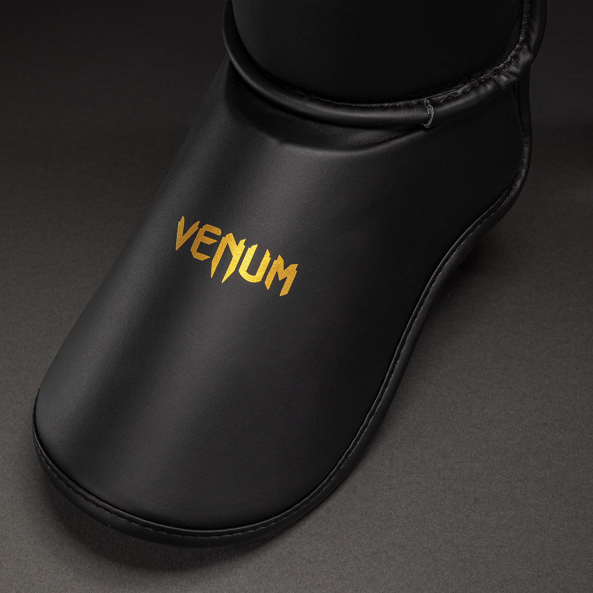Venum Contender 1.5 Espinilleras - Negro/Dorado