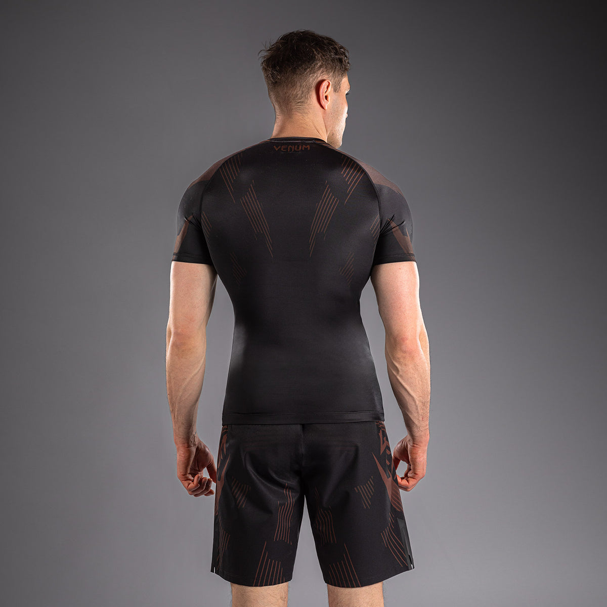 Venum No-Gi 6.0 Rashguard Manga Corta - Negro/Marrón