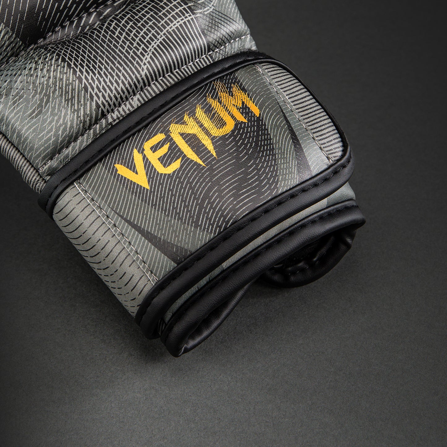 Venum Galactic 3.0 Guantes de sparring - Negro/Dorado