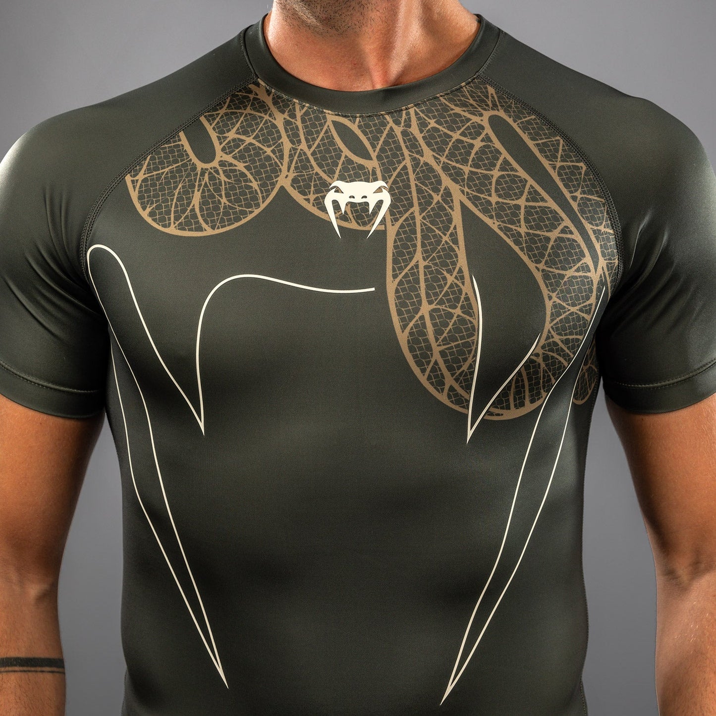 Venum Serpenti Rashguard de Manga Corta – Caqui/Bronce/Marfil