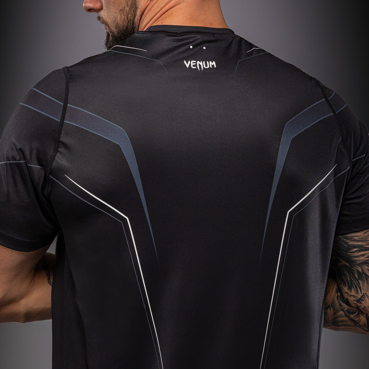 Venum Streamline Camiseta Dry Tech – Negro/Blanco