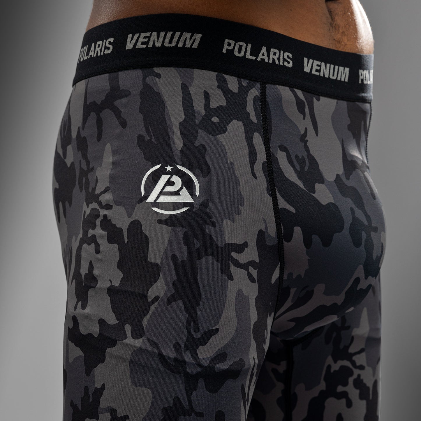 Venum x Polaris Vale Tudo Shorts - Negro/Gris Tormenta