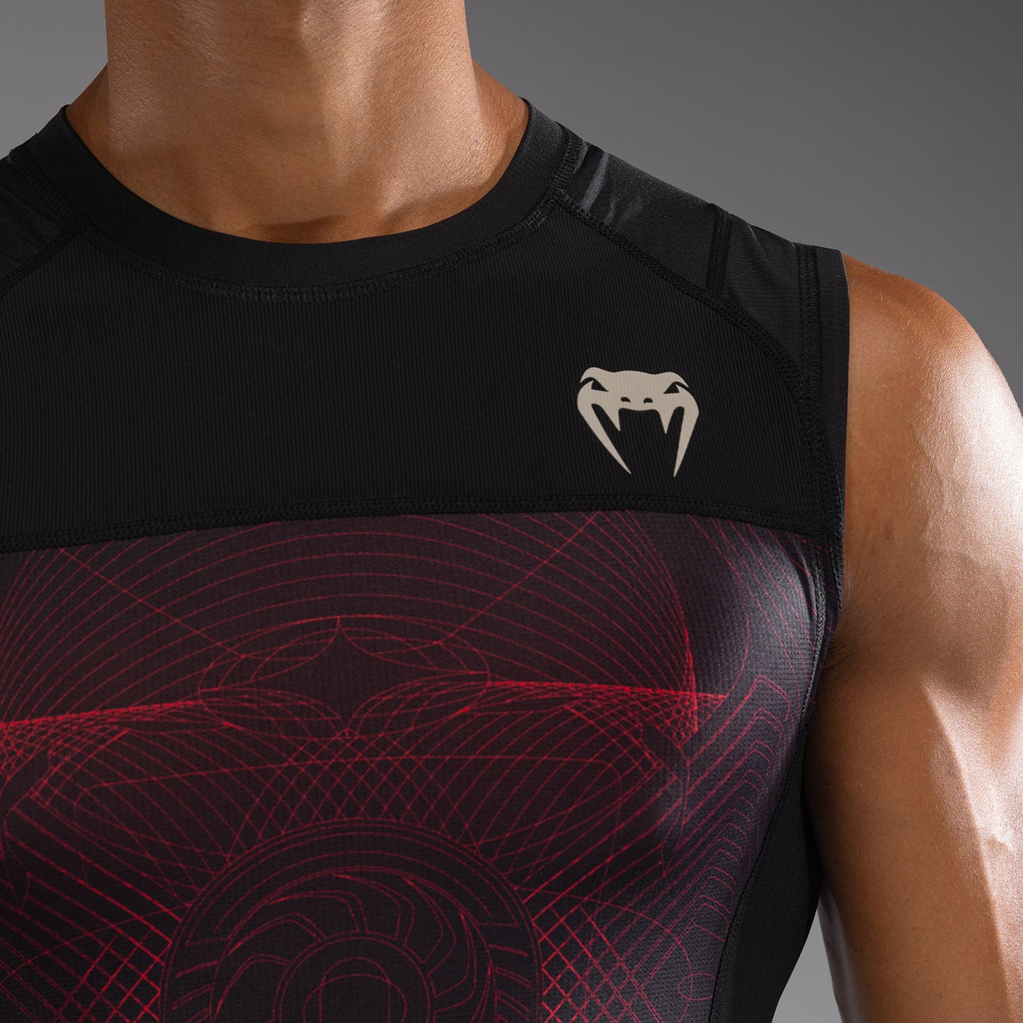 Venum G-Fit Air Rashguard sin Mangas para Hombre - Negro Profundo/Rojo Fuego