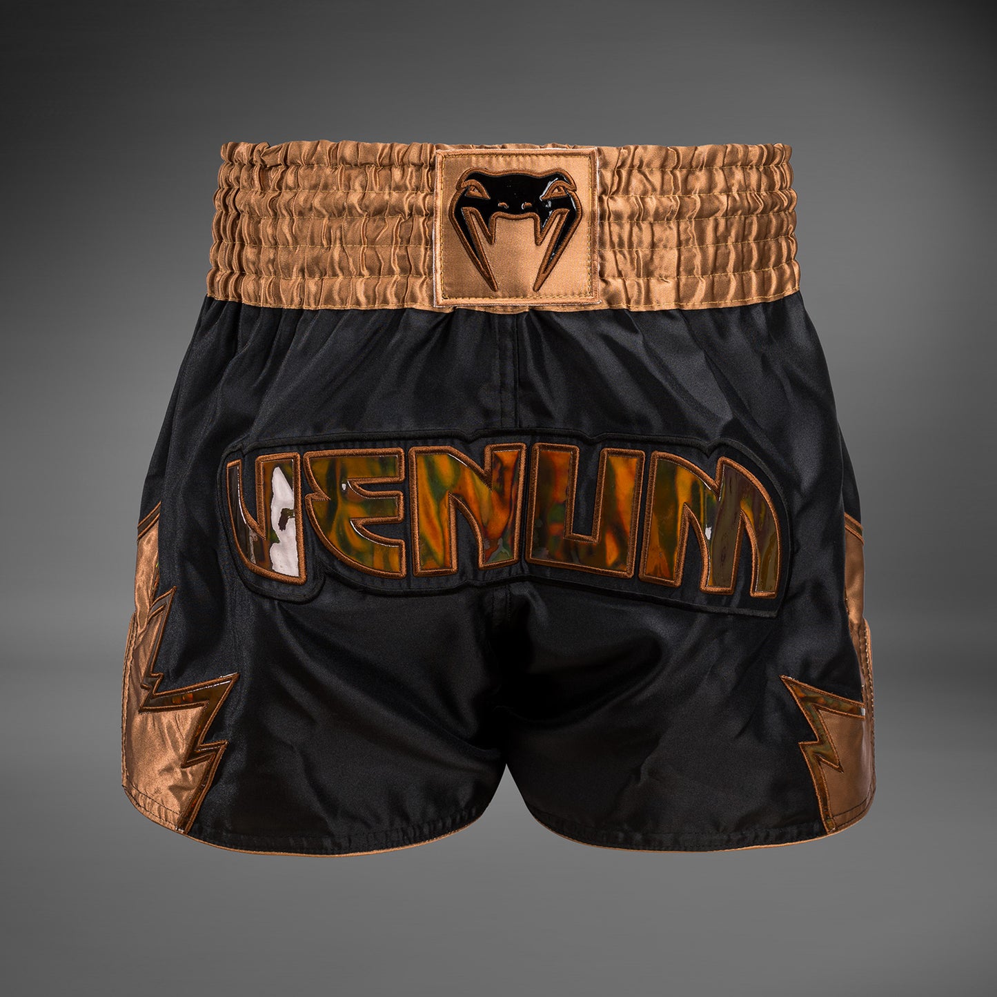 Venum Inferno Pantalones cortos de Muay Thai - Negro/Bronce