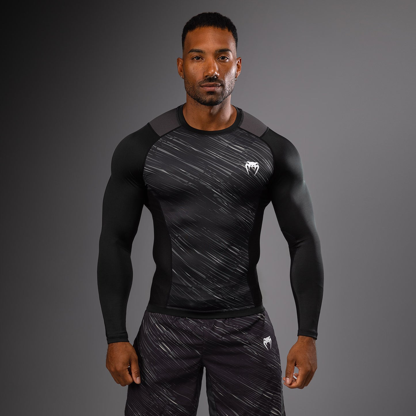 Venum Rapid Rashguard de Manga Larga - Negro/Gris Tormenta